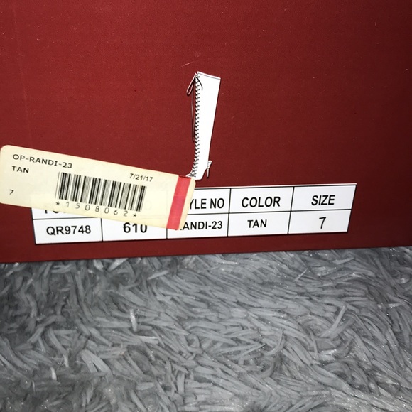 Brown lace up over the knee boots - Picture 9 of 9